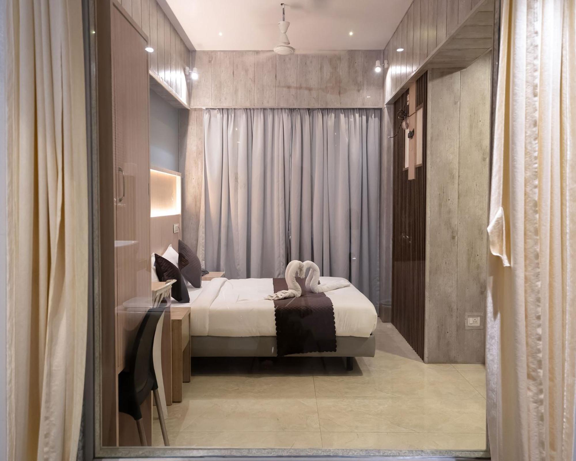 Hotel Grand Seasons- Navi Mumbai Exterior foto